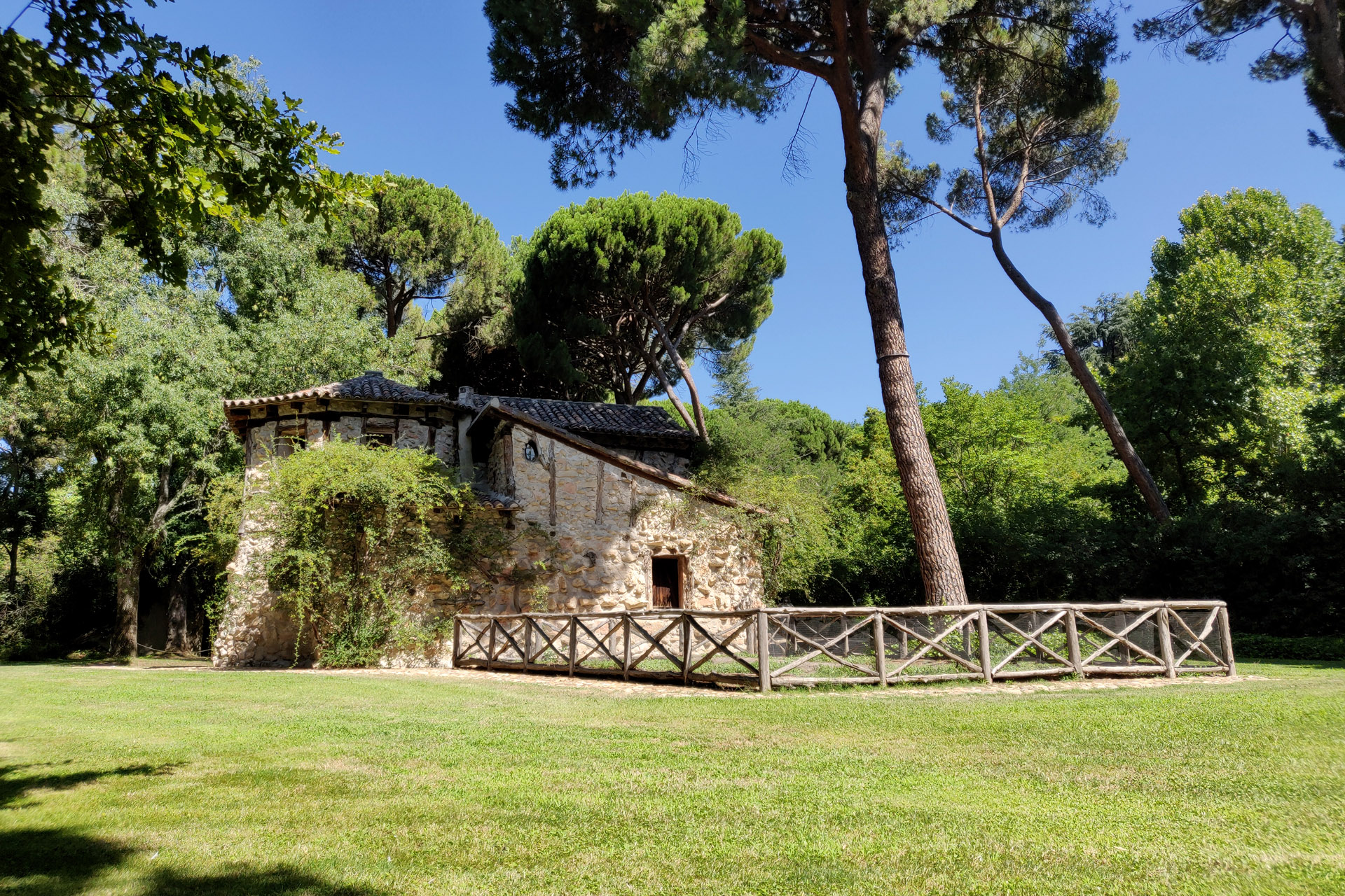 El Capricho, belleza y romanticismo en todos los sentidos 3 El Capricho