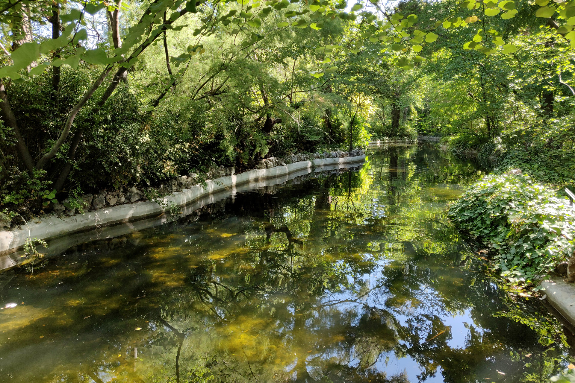 El Capricho, belleza y romanticismo en todos los sentidos 6 El Capricho 13