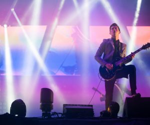 Alex+Turner+Glastonbury+Festival+Day+2+cHQDXNqLAlqx
