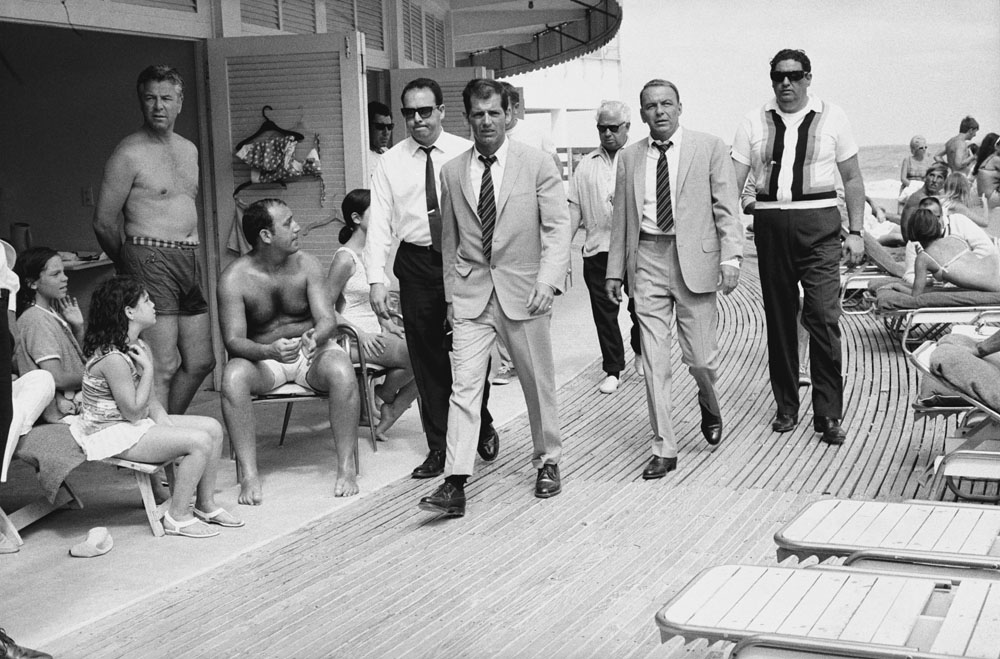 FrankSinatraconsusguardaespaldasmiami1968 copy