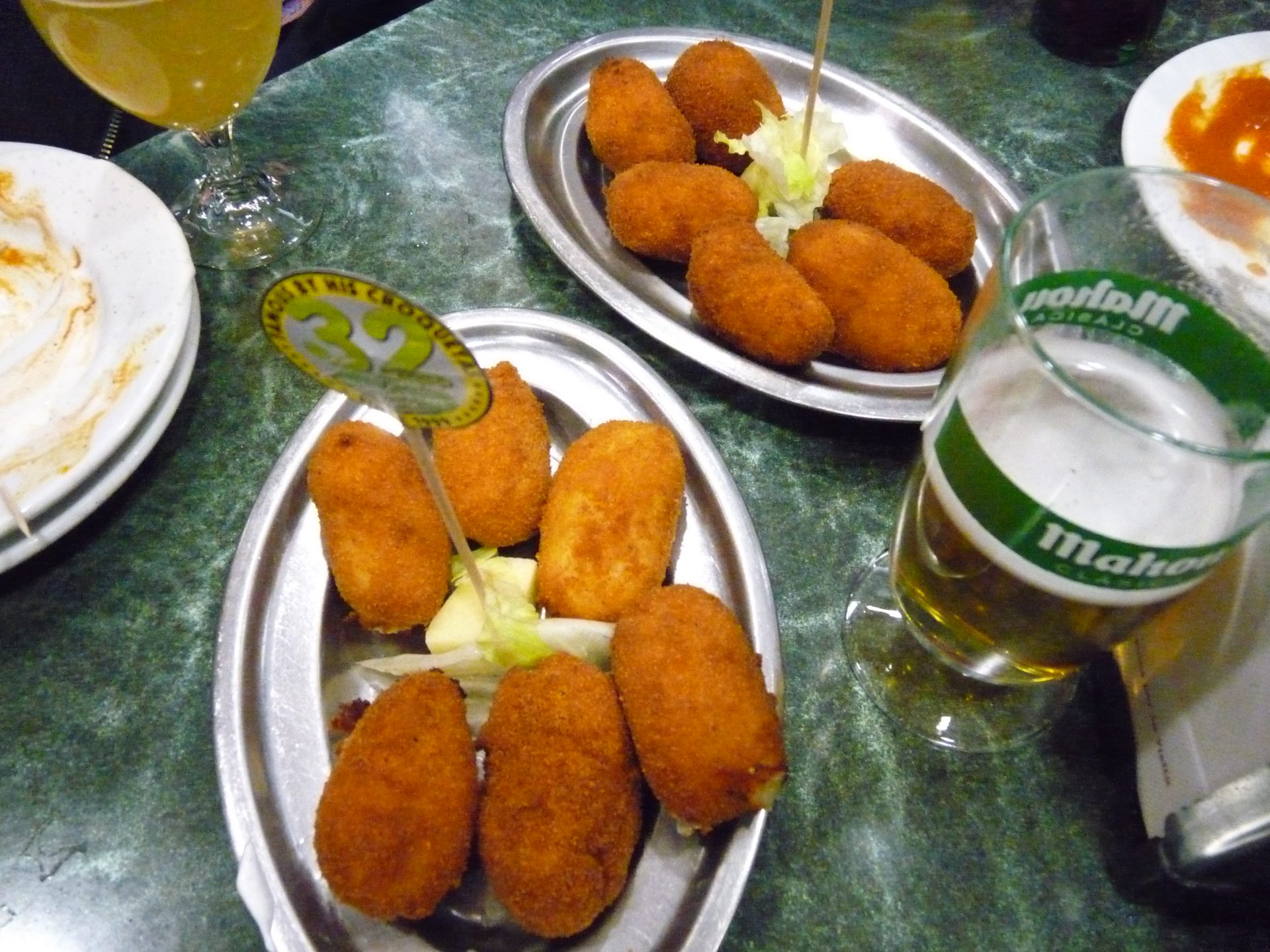 La cafetería de las 32 croquetas de la Calle Toledo 1 La cafetería de las 32 croquetas de la Calle Toledo