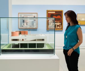 la muestra que presenta la obra social la caixa propone un itinerario completo por todas las facetas de esta figura clave d