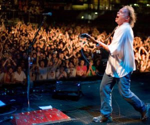 Mad Cool Neil Young