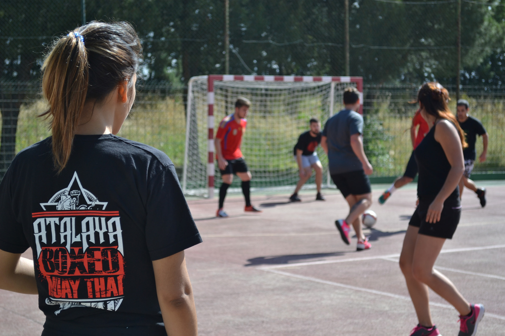 Mundialito Antirracista de Vicálvaro por un deporte que no entienda de género 1 Mundialito Antirracista de Vicálvaro (3)
