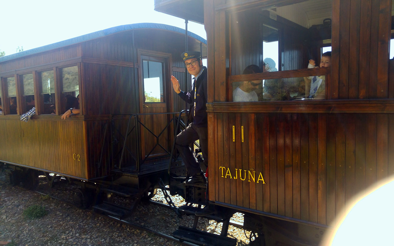 Viaja en el Tren de Arganda, el que pita más que anda 2 Viaja en el Tren de Arganda, el que pita más que anda
