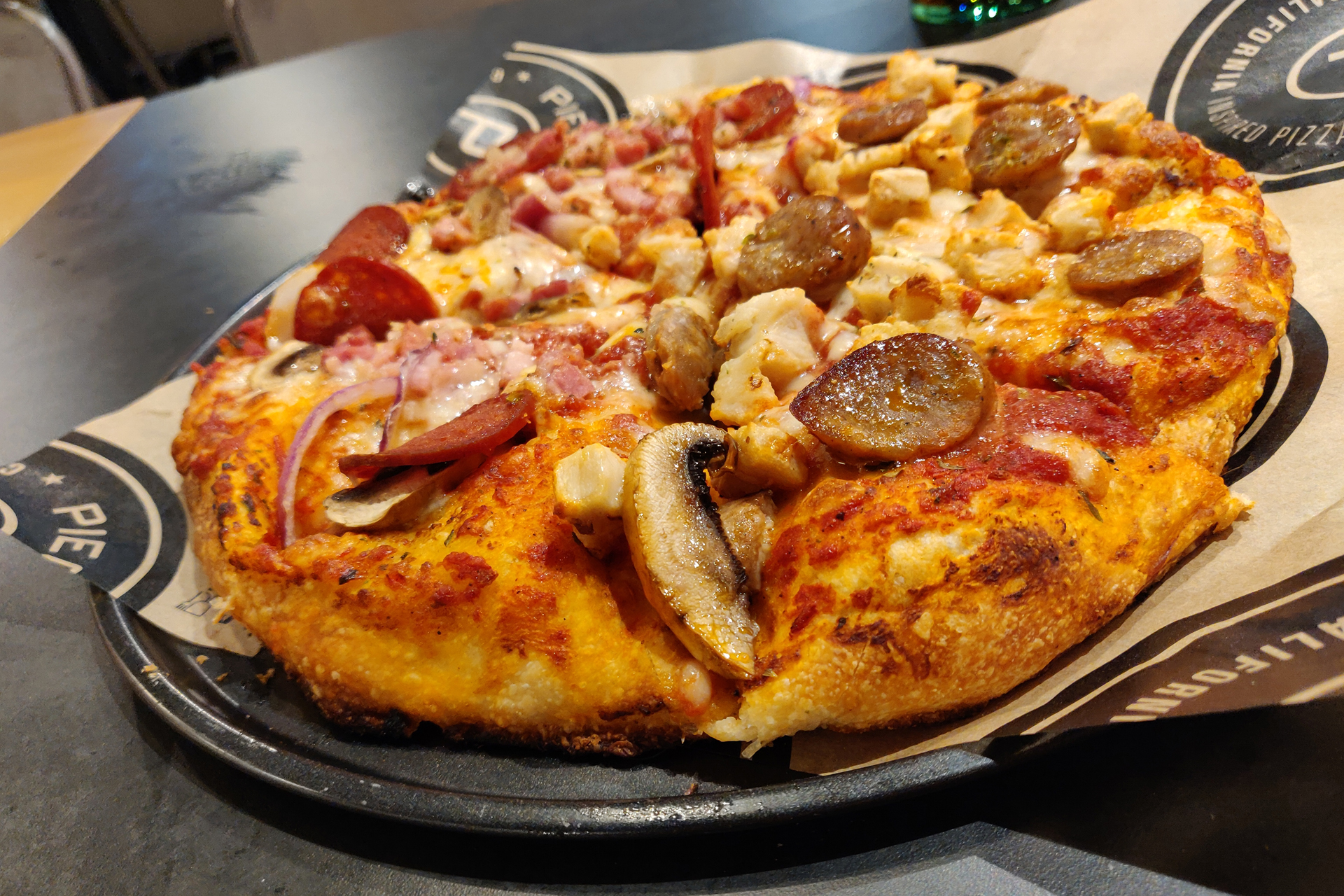 Pieology, la pizza californiana 100% personalizable 2 Pieology