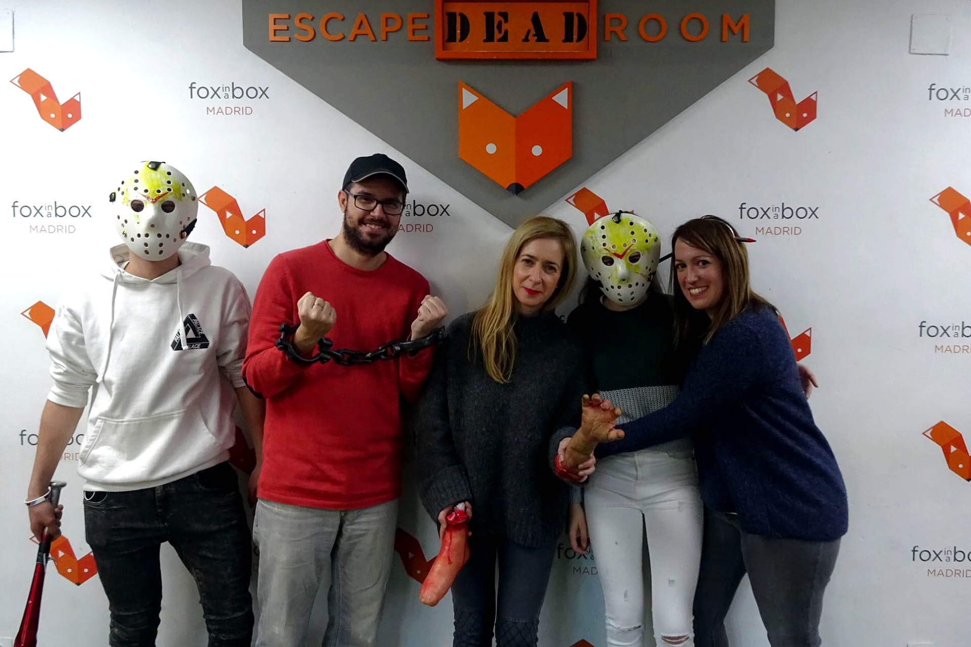 Asesino del Zodiaco, una escape room muy emocionante de Fox in a Box 2 Fox in a Box Escape Room Asesino del zodiaco