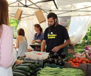 Mercado Productores es el mercado de proximidad que cada fin de semana te acerca los mejores alimentos de Madrid
