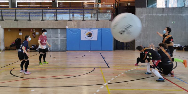 Jugar al kinball en Madrid con el B105 KIN-BALL Club 1 KIN-BALL en Madrid | Kinball en Madrid