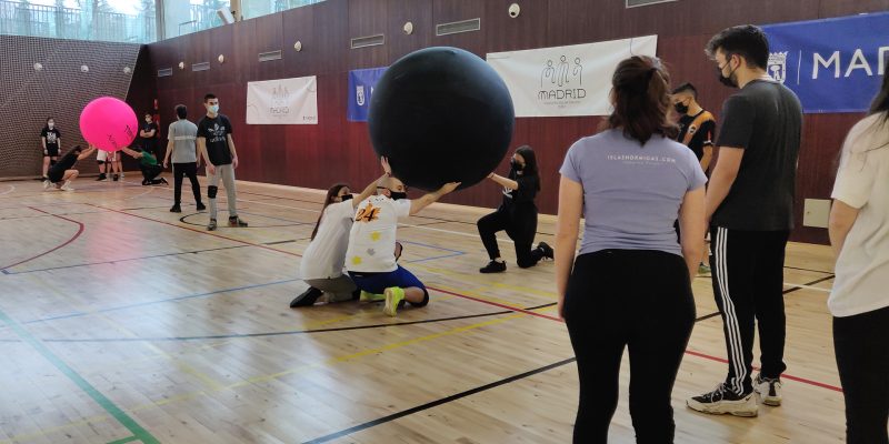 Jugar al kinball en Madrid con el B105 KIN-BALL Club 4 KIN-BALL en Madrid | Kinball en Madrid
