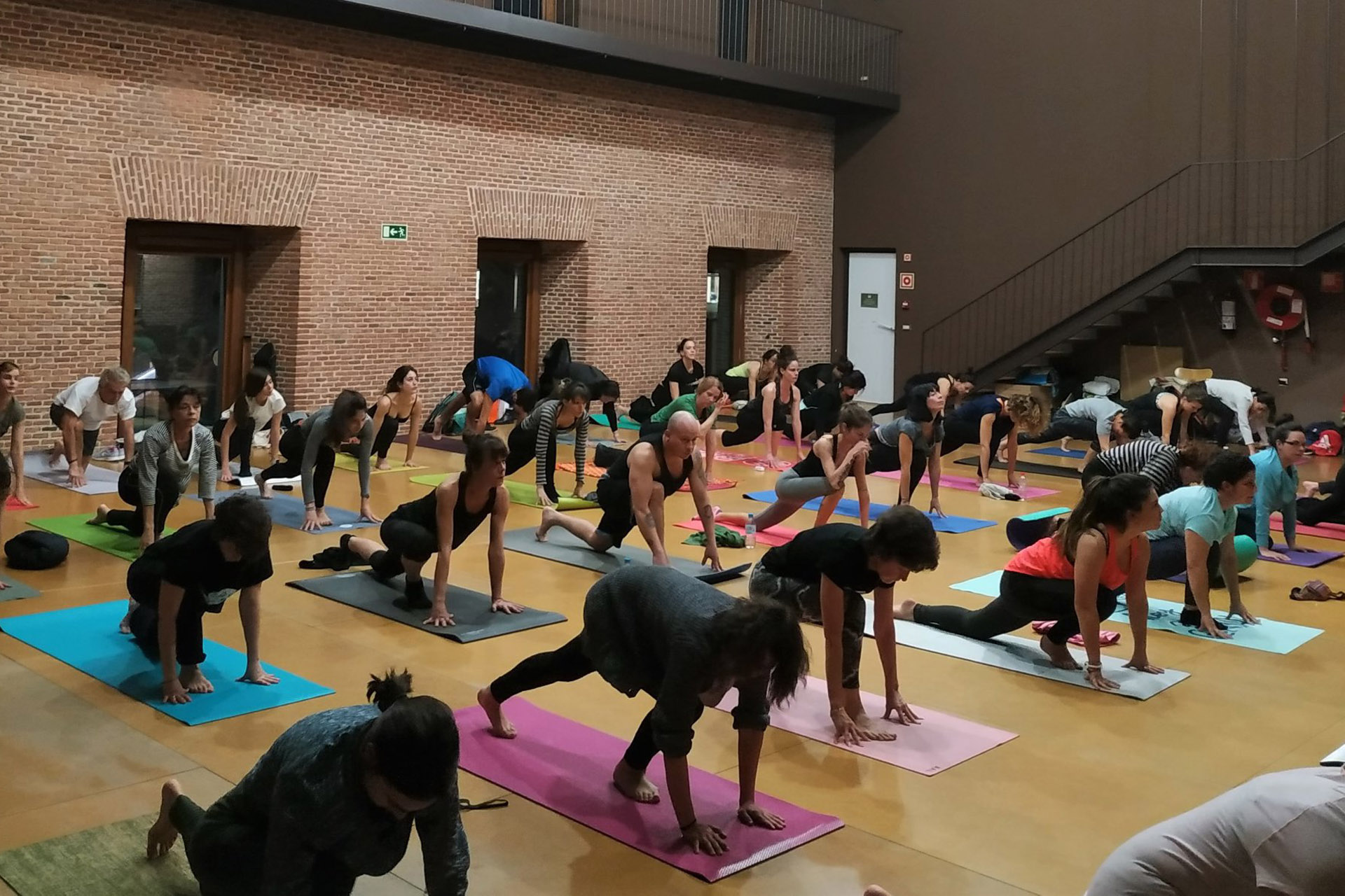Clases de yoga gratis en Madrid en el Conde Duque 1 yoga gratis en Madrid