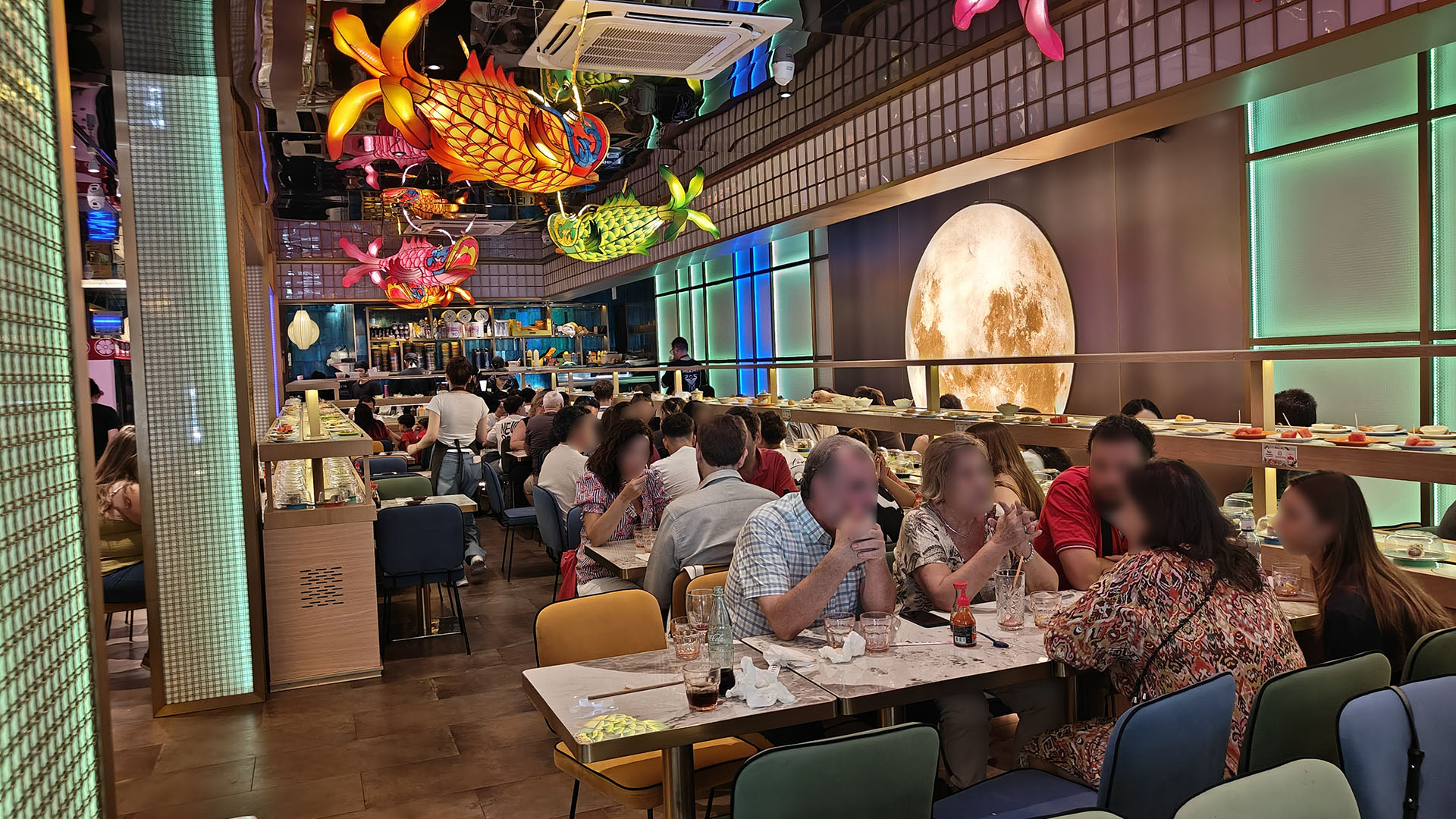 Kintaro, buffet kaiten con una cinta doble y más de 100 platos de sushi y comida asiática 1 Kintaro Buffet Kaiten Sushi Madrid