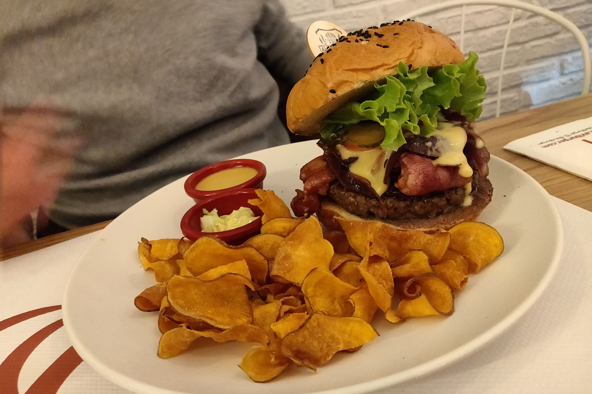 Las hamburguesas juguetonas del Aviburger 2 Aviburger