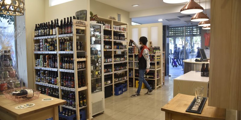 Las mejores tiendas de cerveza en Madrid para disfrutar y aprender 3 tiendas de cerveza en Madrid
