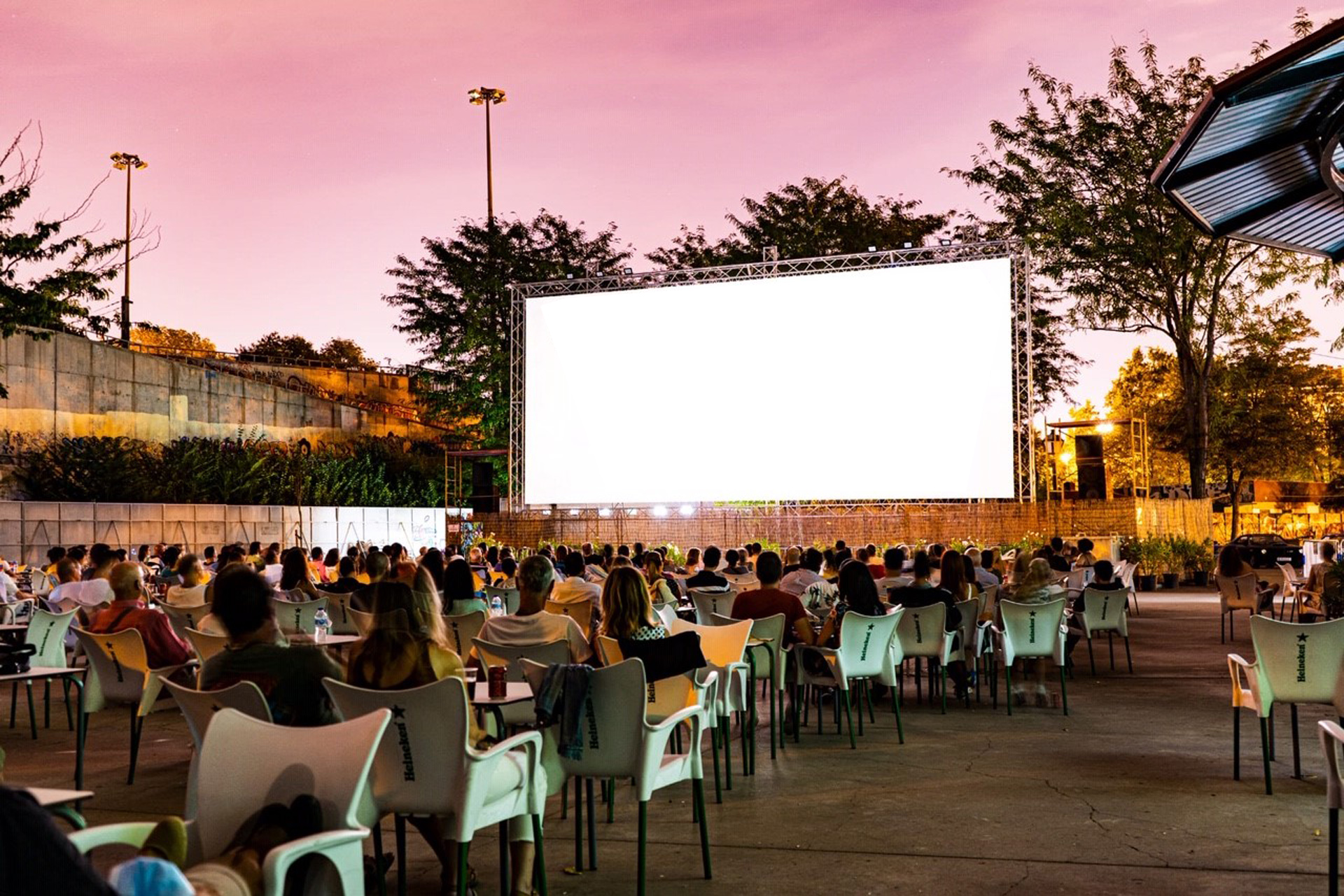 Fescinal 2021, viva siempre el cine de verano del Parque de la Bombilla 2 Fescinal 2021