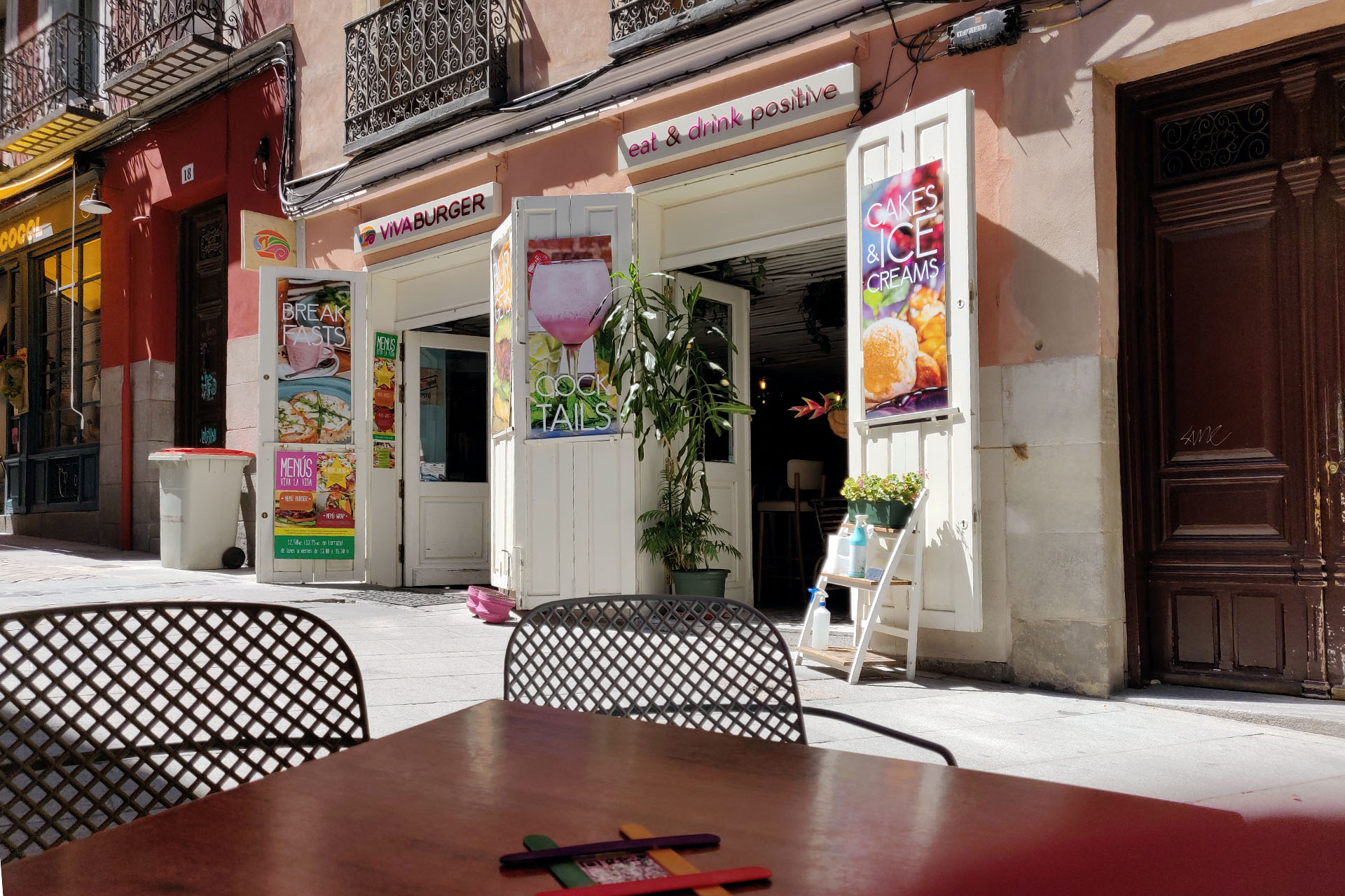 Viva Burger, ricas hamburguesas veganas en La Latina 1 Viva Burger