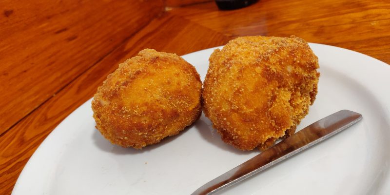 El bar Melo’s: zapatillas y croquetas como siempre 4 Las croquetas del Melo's
