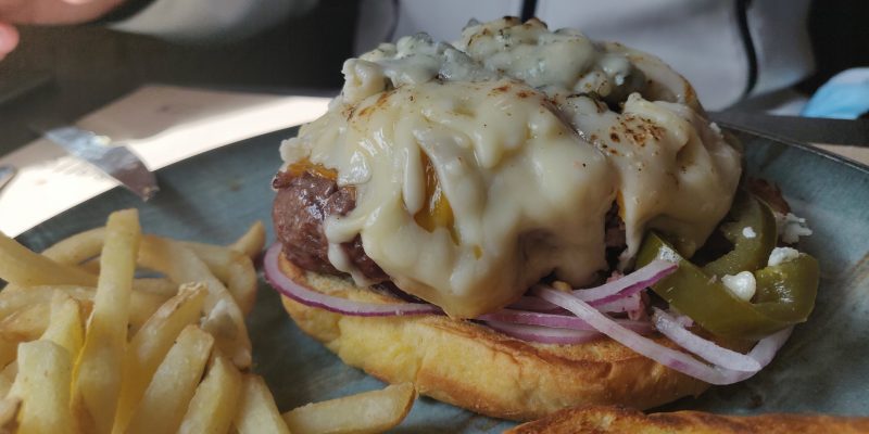 Burmet, increíbles hamburguesas y mucho más 3 Burmet