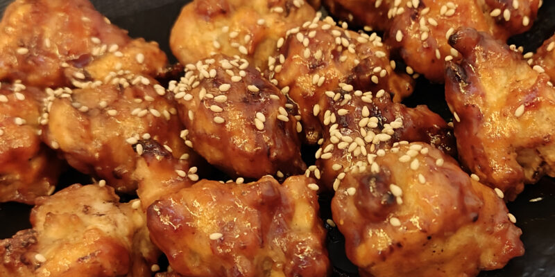 Bonjuk y bibimbap hace comida coreana sencilla y deliciosa con un pollo frito espectacular