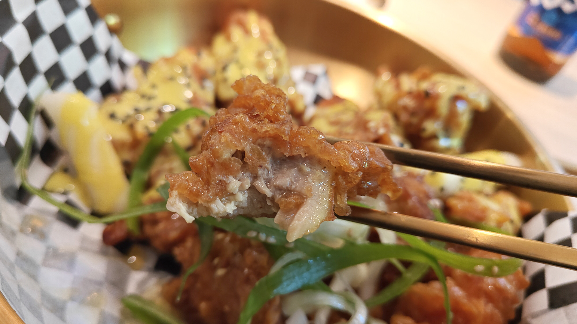 Chikinmos hace mucho más que un sabroso pollo frito coreano 5 Chikinmos pollo 4