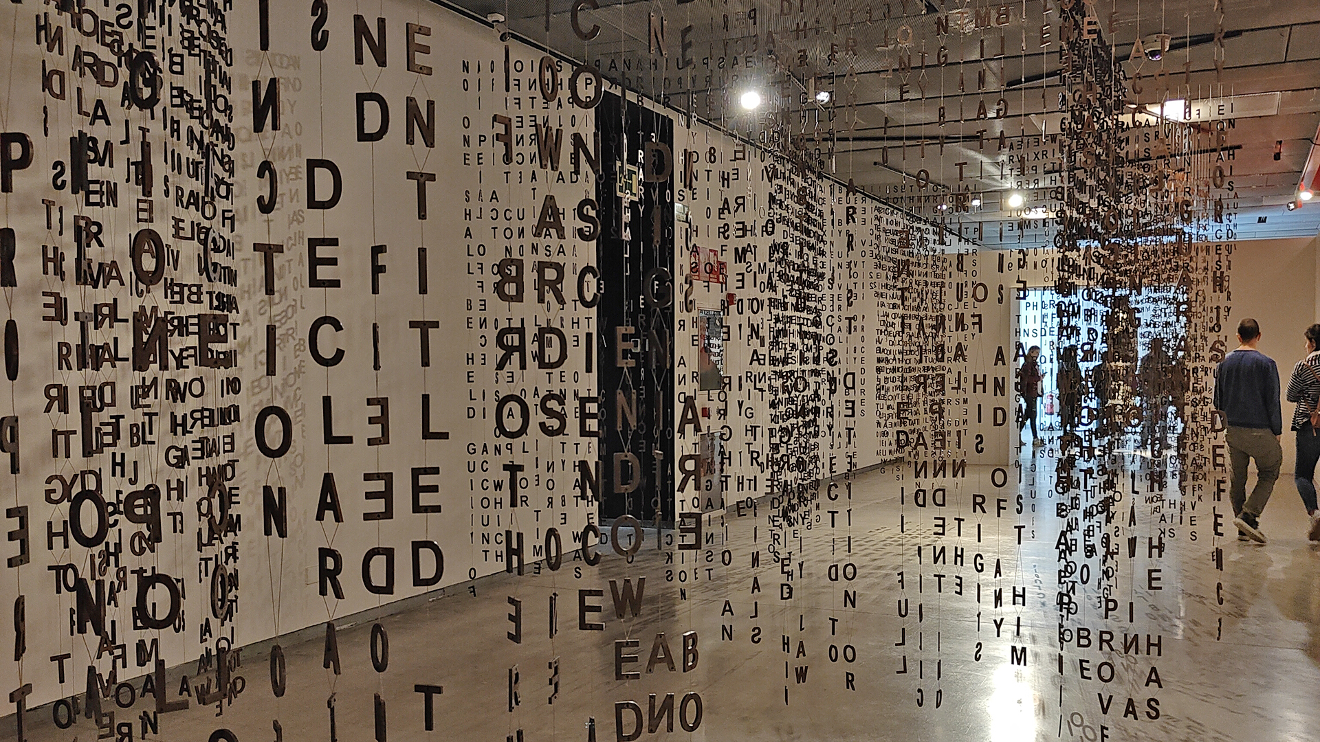 Materia y luz, Jaume Plensa en el Espacio Fundación Telefónica 3 Materia interior Jaume Plensa