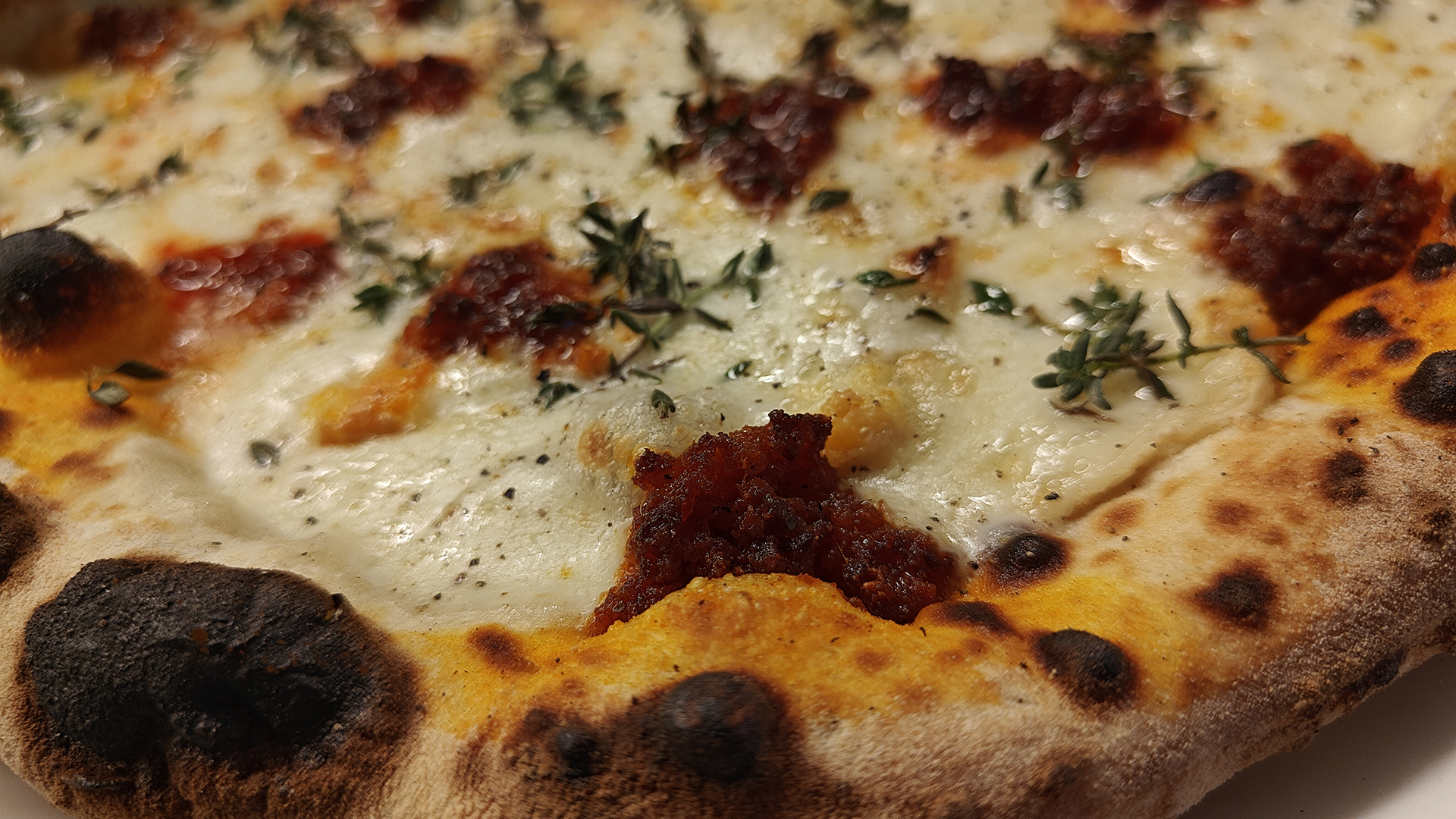 Parking Pizza para disfrutar de deliciosas pizzas napolitanas en Madrid 2 Parking Pizza 4