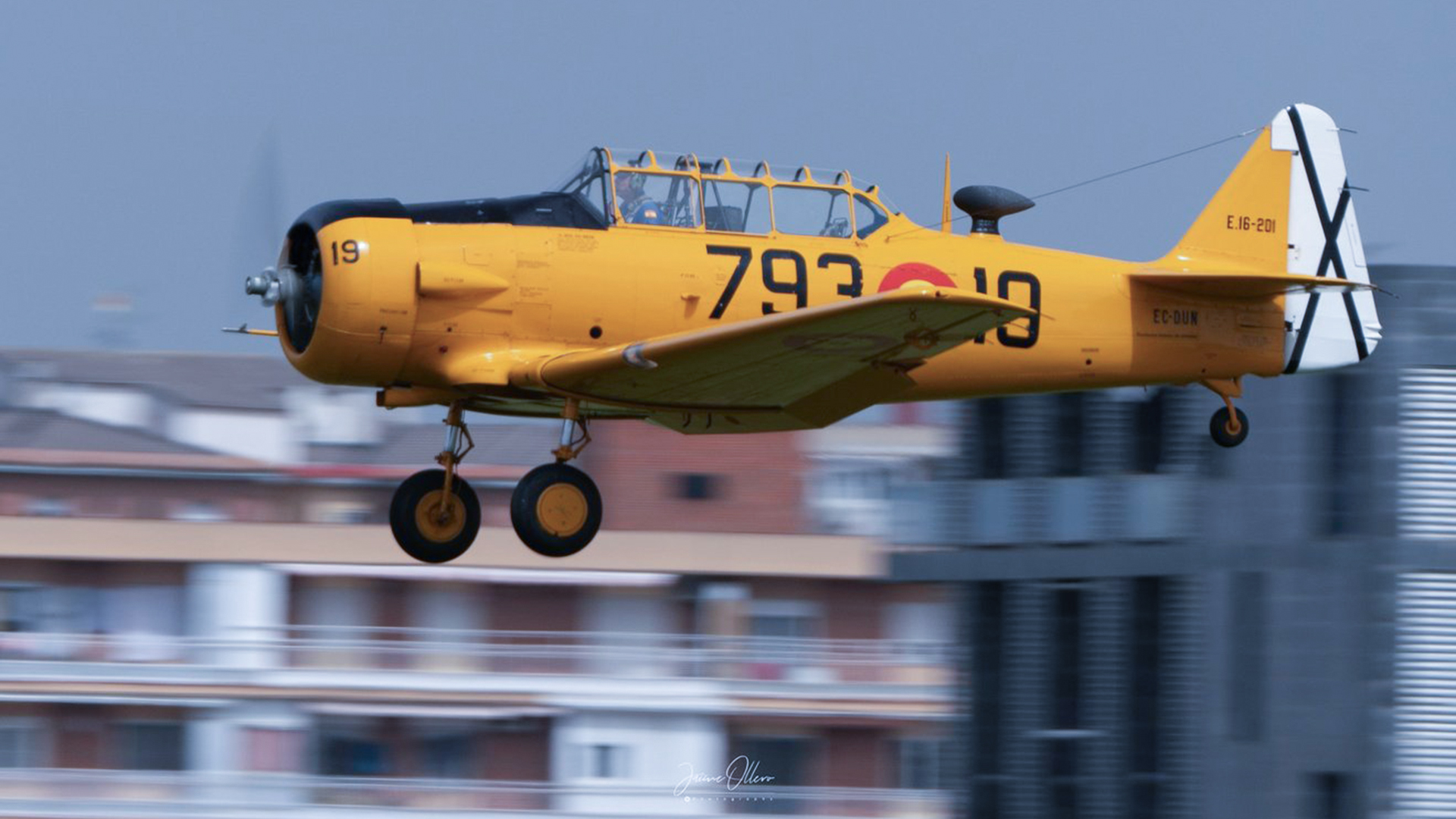 Exhibición de vuelo de aviones clásicos de la Fundación Infante de Orleans en Cuatro Vientos 2 Exhibición de vuelo de aviones clásicos en Madrid