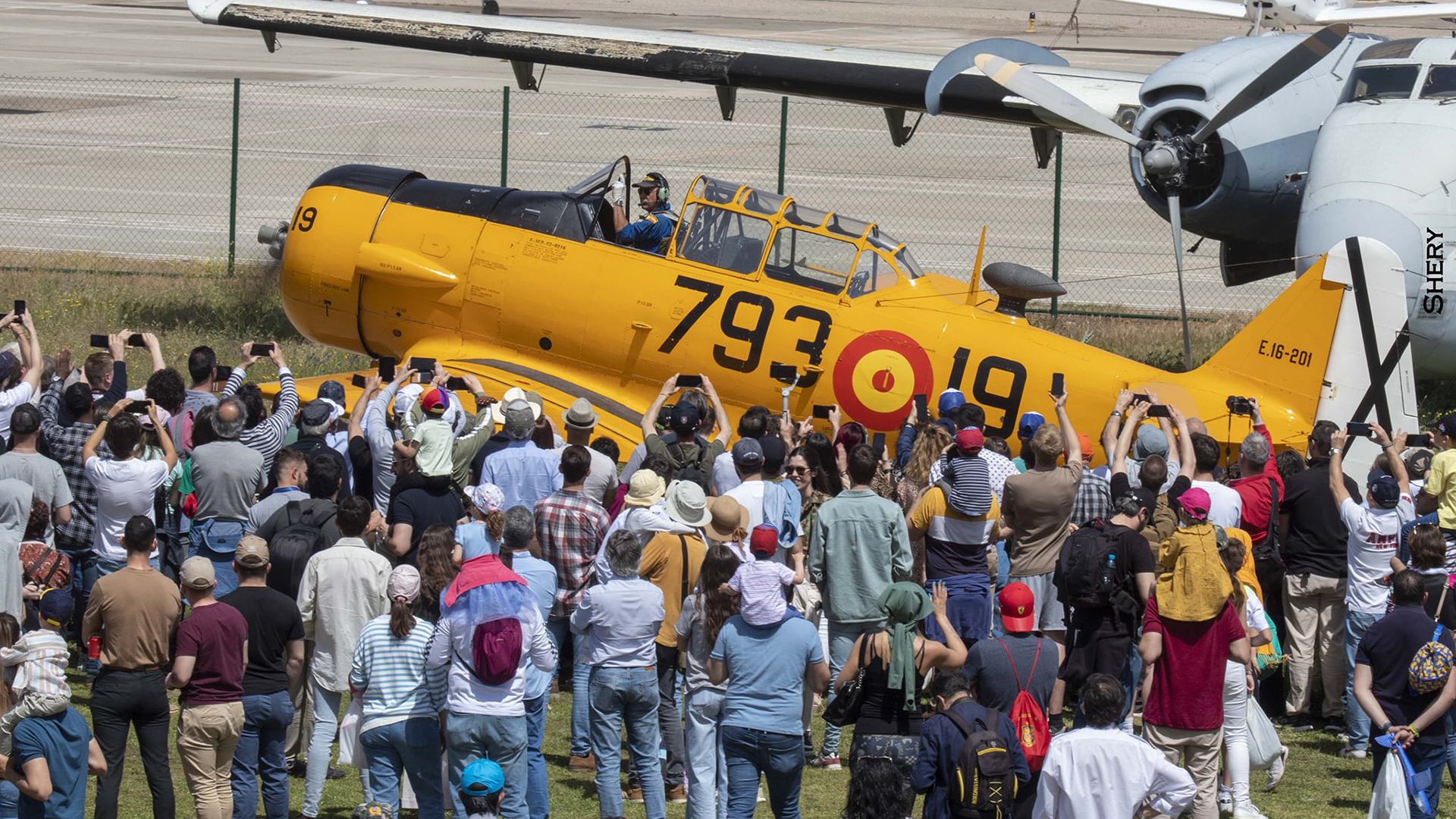 Exhibición de vuelo de aviones clásicos de la Fundación Infante de Orleans en Cuatro Vientos 3 Exhibición de vuelo de aviones clásicos en Madrid