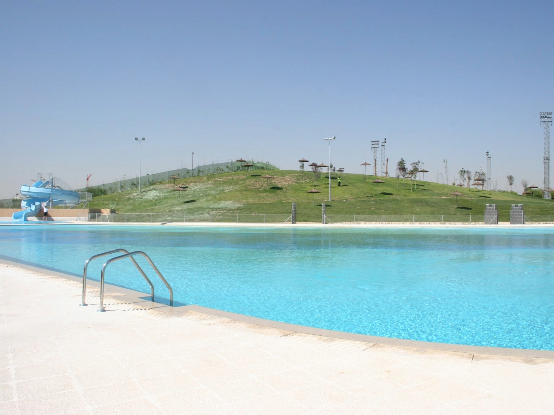 La Playa de Parla: la piscina de agua salada para pasar un verano increíble mantiene los precios rebajados 2 Playa de Parla