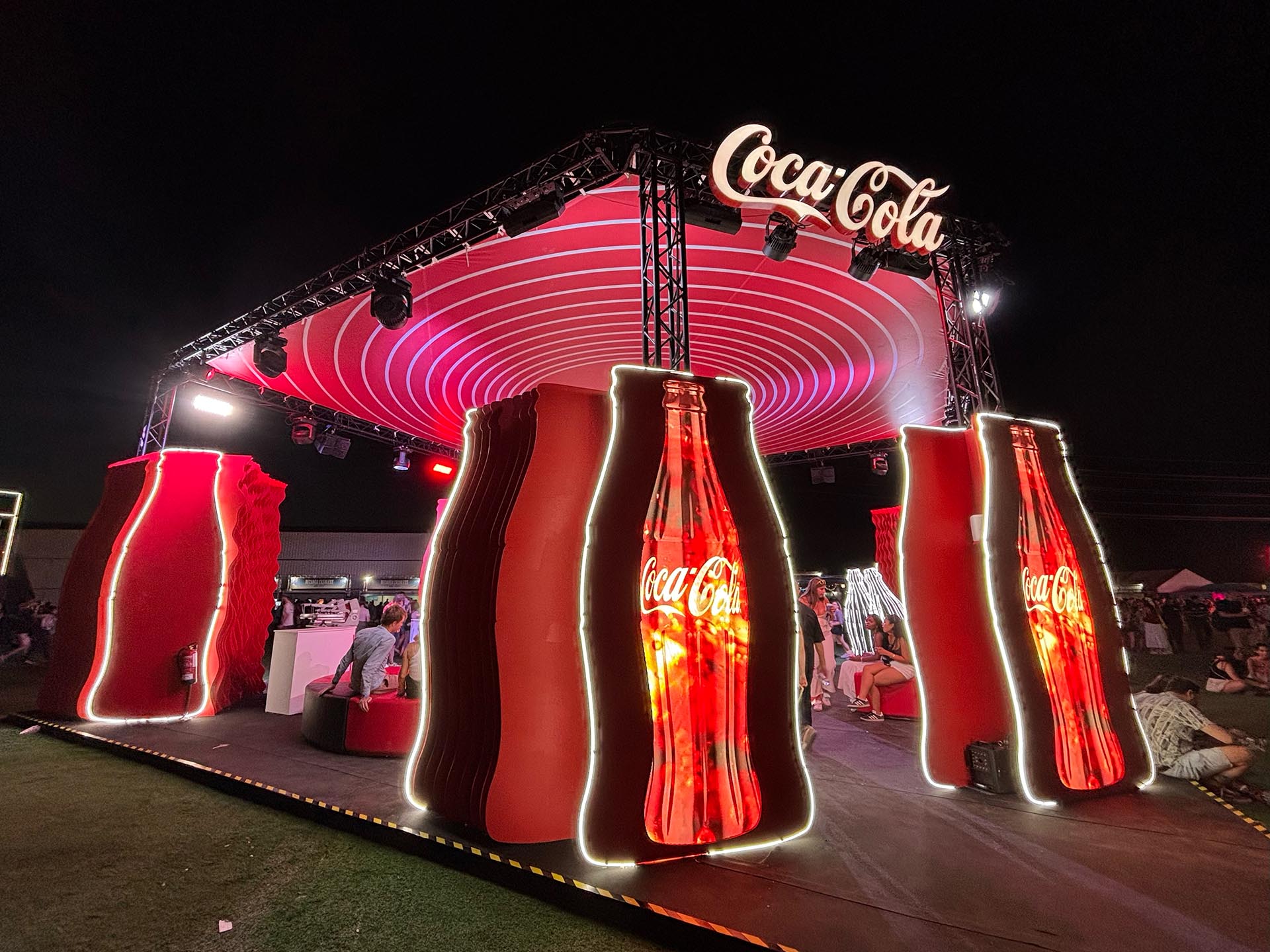 Este verano, vive momentos inolvidables con Coca-Cola y gana premios únicos 2 Este verano, vive momentos inolvidables con Coca-Cola y gana premios únicos