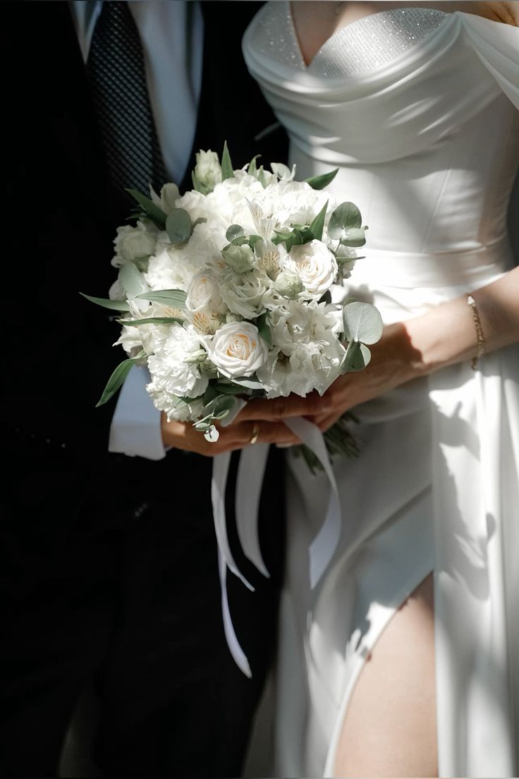 Flores en bodas españolas cómo la floristería adorna las bodas en Madrid
