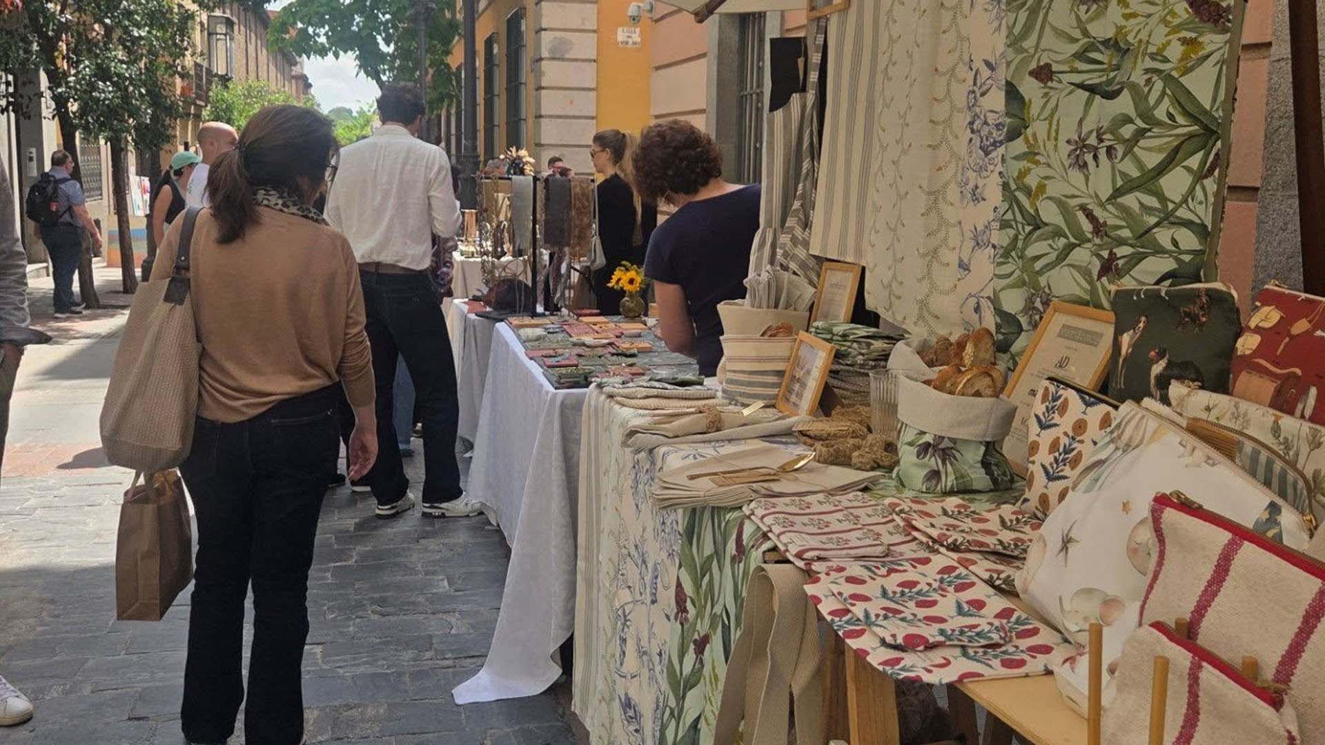 El Mercado de las Ranas: el Barrio de las Letras se llena de moda, artesanía, diseño y mucho más 2 Mercado de las Ranas
